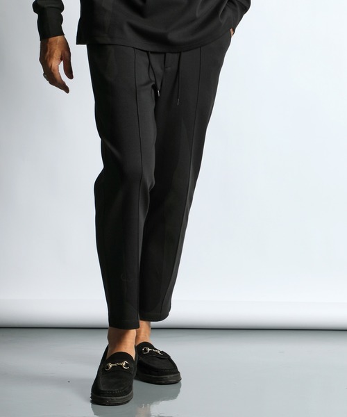 The DUFFER of ST.GEORGE(ザダファーオブセントジョージ)の「「AIR FLEX」SETUP CENTER CREASE PANTS:機能素材 「エアフレックス」セットアップ センタークリースパンツ(スラックス・メンズ・チャコールグレー/ブラック・X-LARGE/LARGE/MEDIUM/SMALL)」の3枚目の写真