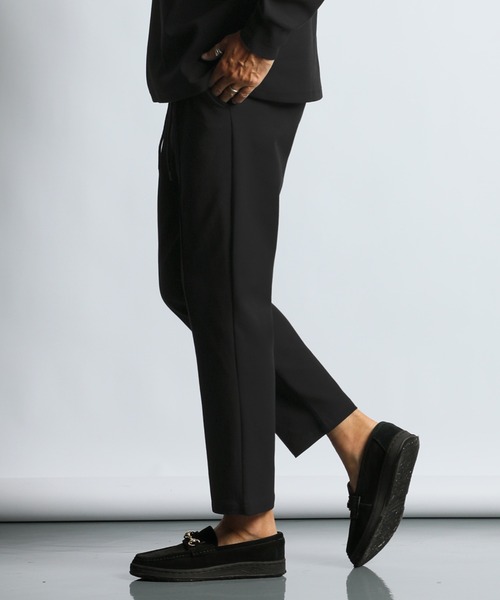 The DUFFER of ST.GEORGE(ザダファーオブセントジョージ)の「「AIR FLEX」SETUP CENTER CREASE PANTS:機能素材 「エアフレックス」セットアップ センタークリースパンツ(スラックス・メンズ・チャコールグレー/ブラック・X-LARGE/LARGE/MEDIUM/SMALL)」の7枚目の写真