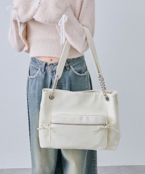 OLIVE des OLIVE(オリーブデオリーブ)の「BIGポケット合皮トートバッグ(トートバッグ・レディース・ブラック/オフホワイト・FREE)」の17枚目の写真