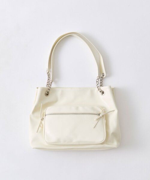 OLIVE des OLIVE(オリーブデオリーブ)の「BIGポケット合皮トートバッグ(トートバッグ・レディース・ブラック/オフホワイト・FREE)」の19枚目の写真