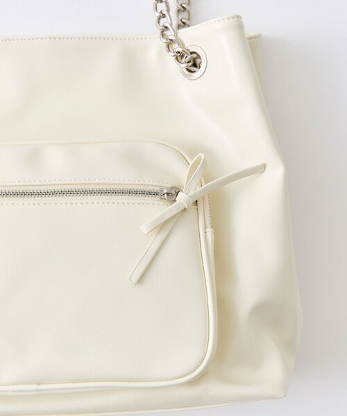 OLIVE des OLIVE(オリーブデオリーブ)の「BIGポケット合皮トートバッグ(トートバッグ・レディース・ブラック/オフホワイト・FREE)」の21枚目の写真