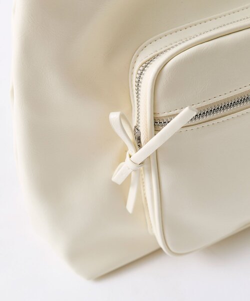 OLIVE des OLIVE(オリーブデオリーブ)の「BIGポケット合皮トートバッグ(トートバッグ・レディース・ブラック/オフホワイト・FREE)」の22枚目の写真