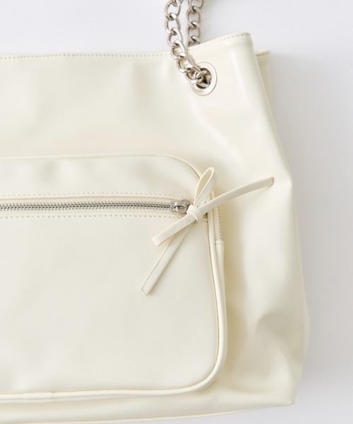 OLIVE des OLIVE(オリーブデオリーブ)の「BIGポケット合皮トートバッグ(トートバッグ・レディース・ブラック/オフホワイト・FREE)」の9枚目の写真