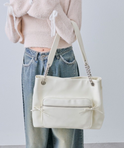 OLIVE des OLIVE(オリーブデオリーブ)の「BIGポケット合皮トートバッグ(トートバッグ・レディース・ブラック/オフホワイト・FREE)」の11枚目の写真