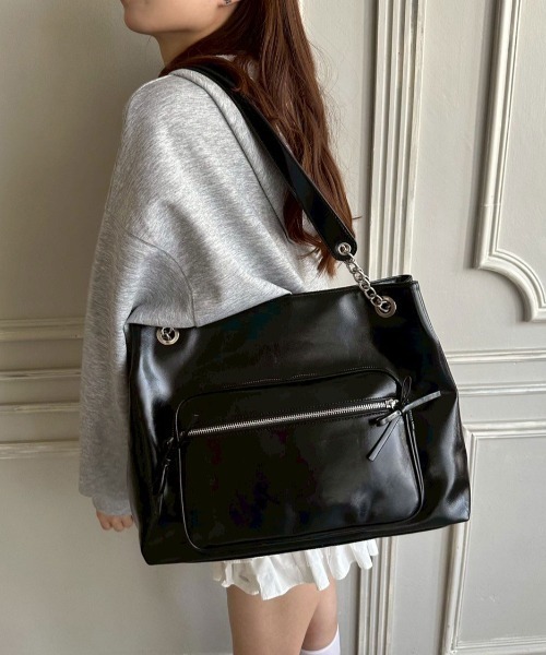 OLIVE des OLIVE(オリーブデオリーブ)の「BIGポケット合皮トートバッグ(トートバッグ・レディース・ブラック/オフホワイト・FREE)」の13枚目の写真