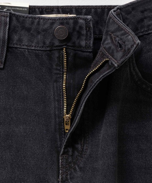 Levi's（リーバイス）の「LEVI'S(R) BAGGY DAD BARREL JEANS/バギーダッドバレルジーンズ（デニムパンツ・レディース・ダークブルー/ブラック/サックスブルー/ライトブルー・24inch/25inch/26inch/27inch）」の15枚目の写真