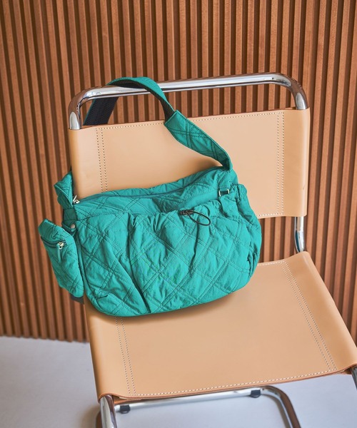 studio CLIP（スタディオクリップ）の「【人間工学に基づいて考えた！】からだよろこぶキルトショルダーバッグ（ショルダーバッグ・レディース・グリーン/ブラウン/ブラック/オフホワイト・FREE）」の4枚目の写真