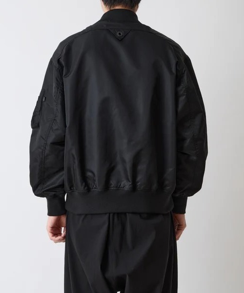WHITE MOUNTAINEERING(ホワイトマウンテニアリング)の「White Mountaineering WM × ALPHA INDUSTRIES MA-1 JACKET (WM2573201)(MA-1・メンズ・ブラック・MEDIUM/LARGE)」の5枚目の写真