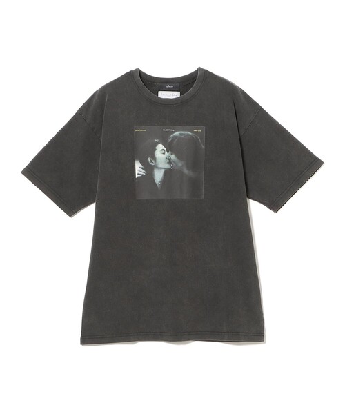 International Gallery BEAMS(インターナショナルギャラリービームス)の「【別注】U/MUSIC × IG / UNDERSONG John Lennon グラフィック Tシャツ ②(Tシャツ/カットソー・メンズ・ブラック・L/S/M)」の1枚目の写真
