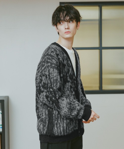 RAGEBLUE（レイジブルー）の「Mohair Blend Shaggy Knit Cardigan / 総柄モヘヤニットカーディガン（カーディガン/ボレロ・メンズ・ホワイト系その他/ブラック系その他/ブラウン系その他/ブルー系その他・SMALL/MEDIUM/LARGE）」の18枚目の写真