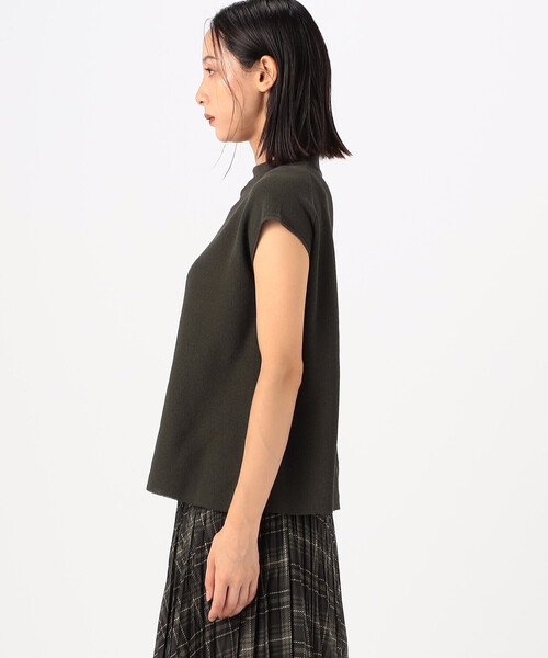 K.T KIYOKO TAKASE(キヨコタカセ)の「ストレッチコットン鹿の子編み ハイネックフレンチスリーブニット(ニット/セーター・レディース・カーキ・9号)」の8枚目の写真