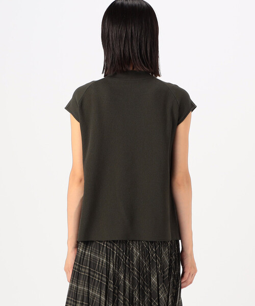 K.T KIYOKO TAKASE(キヨコタカセ)の「ストレッチコットン鹿の子編み ハイネックフレンチスリーブニット(ニット/セーター・レディース・カーキ・9号)」の9枚目の写真