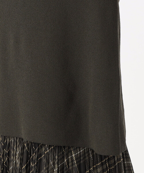 K.T KIYOKO TAKASE(キヨコタカセ)の「ストレッチコットン鹿の子編み ハイネックフレンチスリーブニット(ニット/セーター・レディース・カーキ・9号)」の12枚目の写真