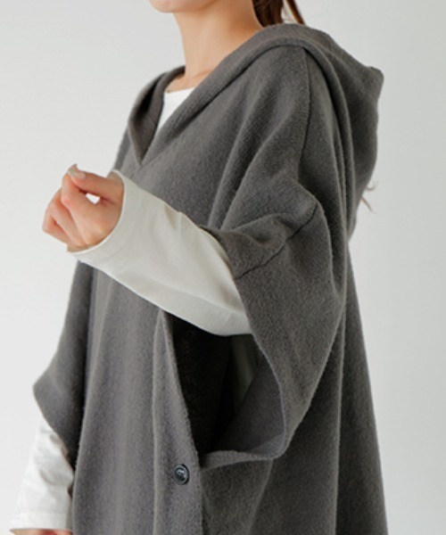 フード付きグレーカーキ ポンチョ 裏毛グレーネップスウェットニットフード付きポンチョ その他トップス