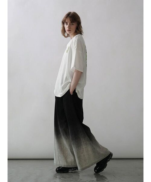 :ETHROF(イーサオブ)の「METALLIC BACK LOGO T-SHIRT(Tシャツ/カットソー・レディース・チャコール/ホワイト/ブルー・FREE)」の9枚目の写真
