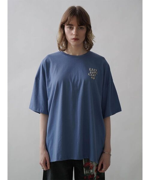 :ETHROF(イーサオブ)の「METALLIC BACK LOGO T-SHIRT(Tシャツ/カットソー・レディース・チャコール/ホワイト/ブルー・FREE)」の16枚目の写真