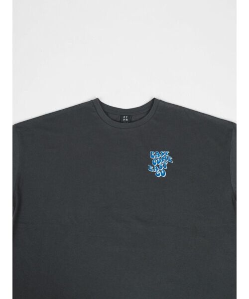 :ETHROF(イーサオブ)の「METALLIC BACK LOGO T-SHIRT(Tシャツ/カットソー・レディース・チャコール/ホワイト/ブルー・FREE)」の21枚目の写真