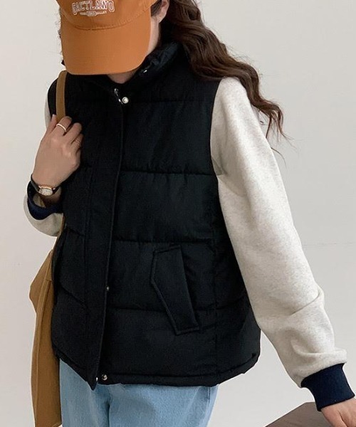 cammie(キャミー)の「ハイネック中綿ダウンジレ(ダウンベスト・レディース・ベージュ/ブラック/オフホワイト・M/L)」の8枚目の写真