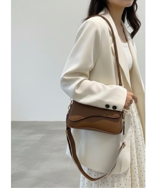 SALTMINT（ソルトミント）の「Curve Layer 2WAYショルダーバッグ（ショルダーバッグ・レディース・ブラウン/ブラック・FREE）」の6枚目の写真