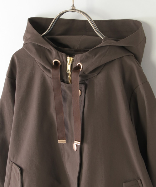 ikka（イッカ）の「【親子コーデ】ピケ比翼フレアマンパジャケット（110~160cm）（ブルゾン・キッズ・アイボリー/ブラウン・S/M/L/XL/XS）」の5枚目の写真