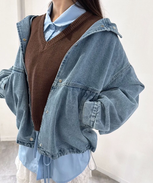 Jewelobe(ジュエローブ)の「オーバーサイズフーディーデニムブルゾン(デニムジャケット・レディース・ブルー/ネイビー・FREE)」の2枚目の写真