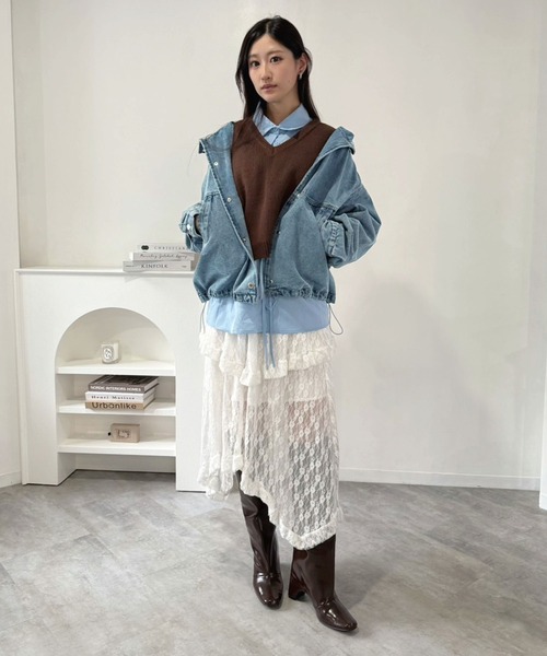 Jewelobe(ジュエローブ)の「オーバーサイズフーディーデニムブルゾン(デニムジャケット・レディース・ブルー/ネイビー・FREE)」の16枚目の写真