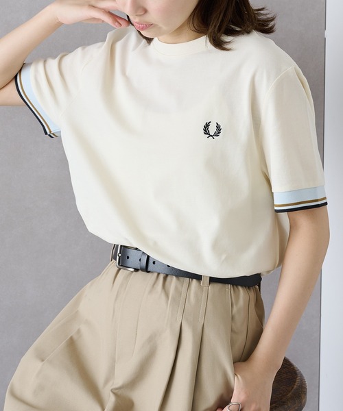 FRED PERRY(フレッドペリー)の「【FRED PERRY】TWIN TIPPED CUFF T-SHIRT M2396(Tシャツ/カットソー・レディース・ネイビー/ブラック系1/バーガンディー/ブラック/アイボリー/オフホワイト/チャコールグレー・S/M/L/XL)」の10枚目の写真