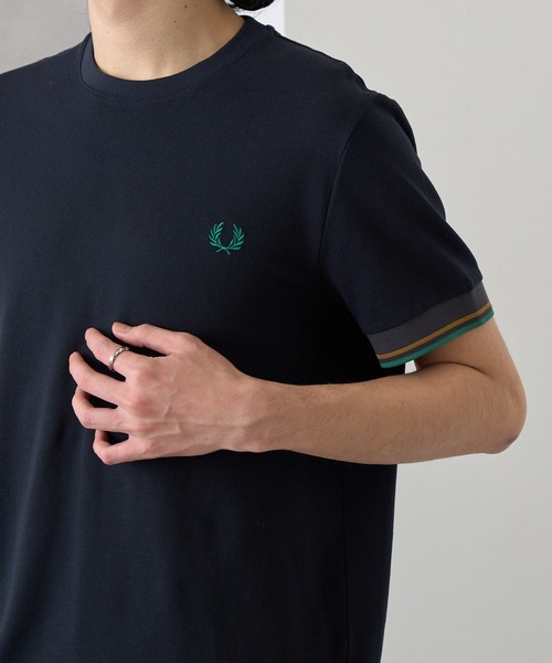 FRED PERRY(フレッドペリー)の「【FRED PERRY】TWIN TIPPED CUFF T-SHIRT M2396(Tシャツ/カットソー・レディース・ネイビー/ブラック系1/バーガンディー/ブラック/アイボリー/オフホワイト/チャコールグレー・S/M/L/XL)」の20枚目の写真
