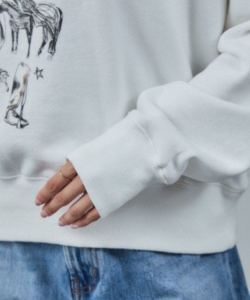 SALON adam et rope'（サロン アダム エ ロペ）の「アズマ裏毛スケッチプリントスウェット（スウェット・レディース・ホワイト・FREE）」の13枚目の写真