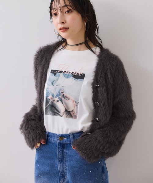 VIS（ビス）の「ラビットライクVネックカーディガン/イージーケア・WEB限定カラー（カーディガン/ボレロ・レディース・グレー系その他/オフホワイト/サックスブルー/ピンク/チャコールグレー・FREE）」の3枚目の写真