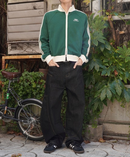 SPINNS（スピンズ）の「短丈ダブルジップトラックジャケット/ワンポイントロゴ/ジャージ風デザイン/ライン入り（ジャージ・メンズ・ブラック/ベージュ/ネイビー/ブラウン/オフホワイト/グリーン・ONESIZE）」の17枚目の写真