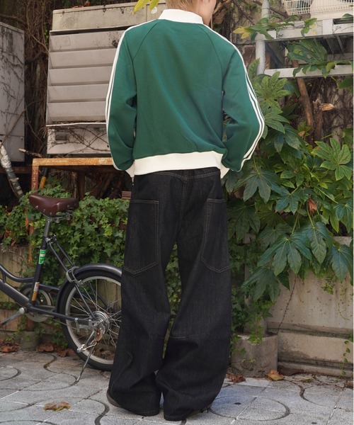 SPINNS（スピンズ）の「短丈ダブルジップトラックジャケット/ワンポイントロゴ/ジャージ風デザイン/ライン入り（ジャージ・メンズ・ブラック/ベージュ/ネイビー/ブラウン/オフホワイト/グリーン・ONESIZE）」の20枚目の写真