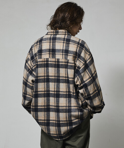 FREAK'S STORE(フリークスストア)の「限定展開 Relax Fit リラックスフィット ヘビーネル チェック シャツ(シャツ/ブラウス・メンズ・ブラウン/ネイビー/グリーン/ブラック・LARGE/MEDIUM/SMALL)」の6枚目の写真