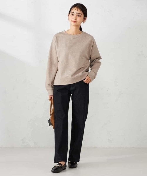 a.v.v（アーヴェヴェ）の「ラメ裏毛プルオーバー（スウェット・レディース・チャコールグレー/モカ・40/38/36）」の4枚目の写真