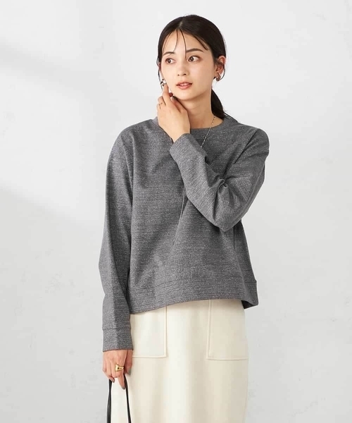 a.v.v（アーヴェヴェ）の「ラメ裏毛プルオーバー（スウェット・レディース・チャコールグレー/モカ・40/38/36）」の21枚目の写真