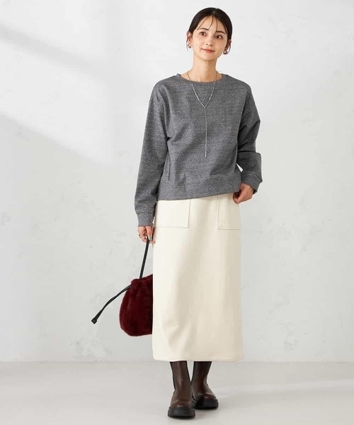 a.v.v（アーヴェヴェ）の「ラメ裏毛プルオーバー（スウェット・レディース・チャコールグレー/モカ・40/38/36）」の13枚目の写真