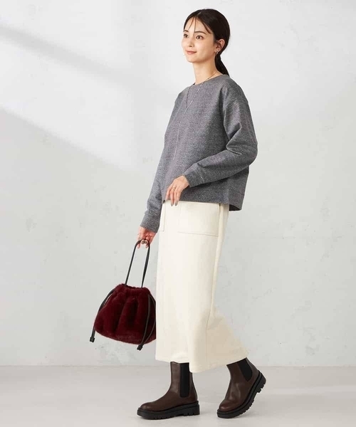 a.v.v（アーヴェヴェ）の「ラメ裏毛プルオーバー（スウェット・レディース・チャコールグレー/モカ・40/38/36）」の8枚目の写真