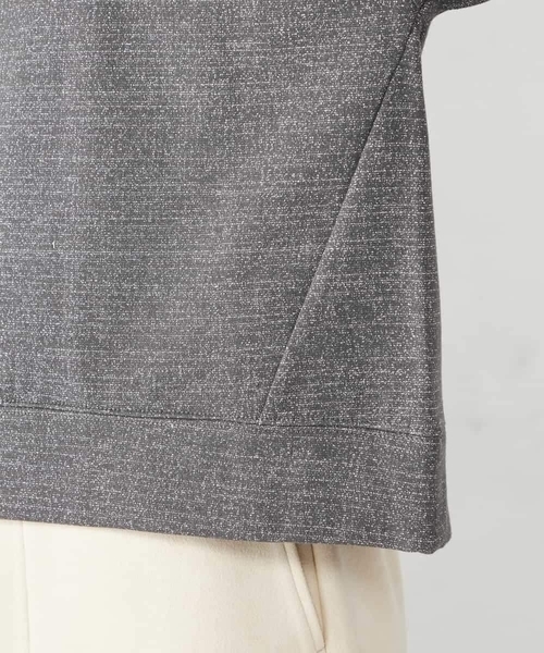 a.v.v（アーヴェヴェ）の「ラメ裏毛プルオーバー（スウェット・レディース・チャコールグレー/モカ・40/38/36）」の10枚目の写真