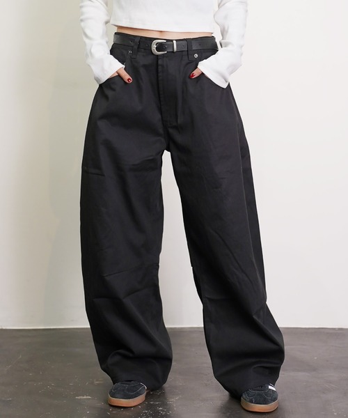 Beno（ビーノ）の「ワイドカーブパンツ チノパン（チノパンツ・メンズ・キナリ/ベージュ/ネイビー/ライトグレー/チャコールグレー/ブラック/カーキ・MEDIUM/LARGE/X-LARGE）」の2枚目の写真