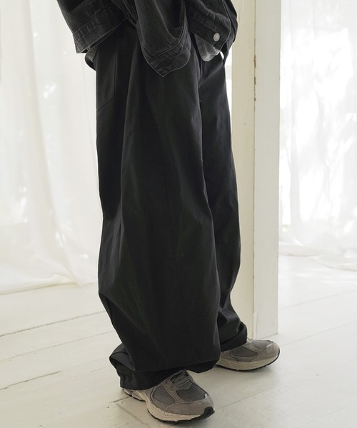 Beno（ビーノ）の「ワイドカーブパンツ チノパン（チノパンツ・メンズ・キナリ/ベージュ/ネイビー/ライトグレー/チャコールグレー/ブラック/カーキ・MEDIUM/LARGE/X-LARGE）」の11枚目の写真