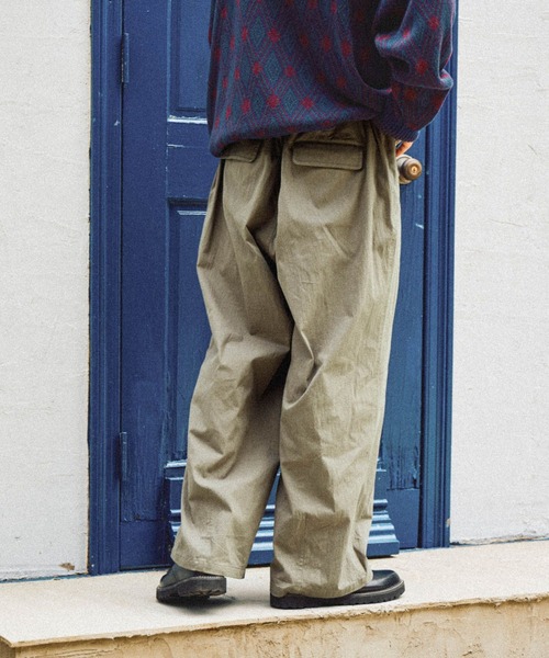 niko and...(ニコアンド)の「ワイドタックジップポケパンツ(その他パンツ・メンズ・ブラック/スモーク・LARGE/MEDIUM)」の6枚目の写真