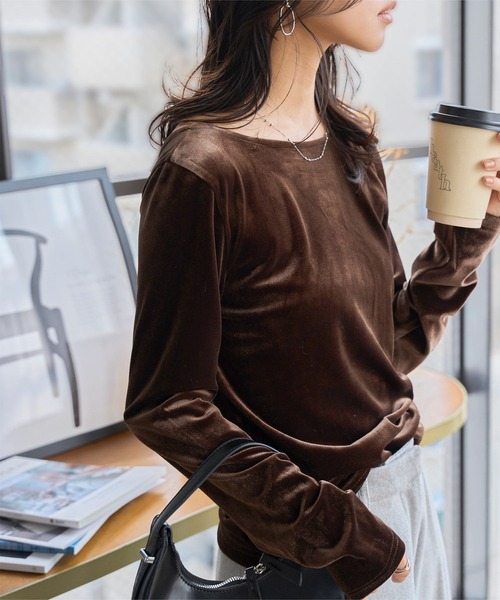 バックシャンボートネックベロアトップス（Tシャツ/カットソー）｜KOBE