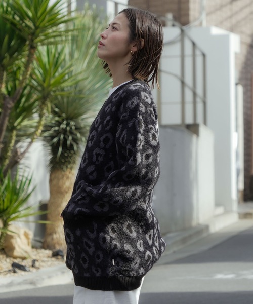 BILLABONG(ビラボン)の「BILLABONG レディース LEOPARD JQ CADI SWEA セーター 【2025年秋冬モデル】 @autumn /ビラボンヒョウ柄バックロゴ刺繍ジャガードニットカーディガン(カーディガン/ボレロ・レディース・ブラック/ブラウン系その他/アイボリー・MEDIUM)」の22枚目の写真