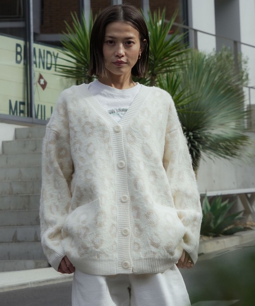 BILLABONG(ビラボン)の「BILLABONG レディース LEOPARD JQ CADI SWEA セーター 【2025年秋冬モデル】 @autumn /ビラボンヒョウ柄バックロゴ刺繍ジャガードニットカーディガン(カーディガン/ボレロ・レディース・ブラック/ブラウン系その他/アイボリー・MEDIUM)」の15枚目の写真