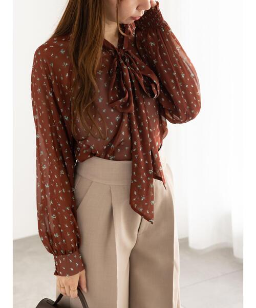 Te chichi（テチチ）の「パターンアソートシフォンボウタイブラウス《2025Autumn catalog vol.2 item》（シャツ/ブラウス・レディース・チャコールグレー/ブラック/ボルドー/ブラウン・F）」の4枚目の写真