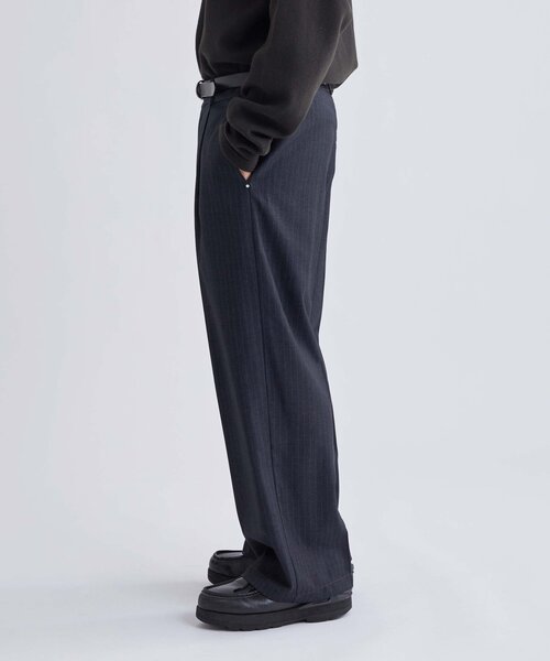 WHO'S WHO gallery（フーズフーギャラリー）の「【KOOKY’N】TRワンタックスタッズスラックス（スラックス・メンズ・ネイビー/ブラック/グレー・MEDIUM）」の4枚目の写真