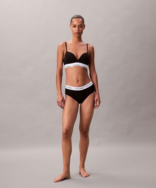 Calvin Klein(カルバン・クライン)の「Icon Cotton Modal プッシュアッププランジブラ(ブラジャー・レディース・ダークブルー/ピンク/ヘザーグレー/ピンク系その他/ブラック・34B/34D/34C/32D/32C/32/36C/36B/36D)」の14枚目の写真
