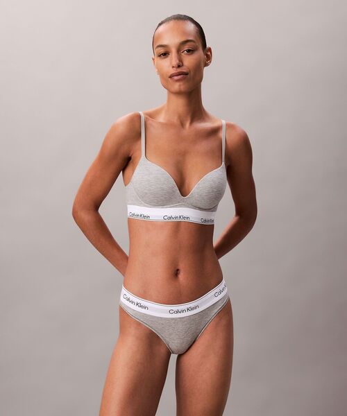 Calvin Klein(カルバン・クライン)の「Icon Cotton Modal プッシュアッププランジブラ(ブラジャー・レディース・ダークブルー/ピンク/ヘザーグレー/ピンク系その他/ブラック・34B/34D/34C/32D/32C/32/36C/36B/36D)」の22枚目の写真
