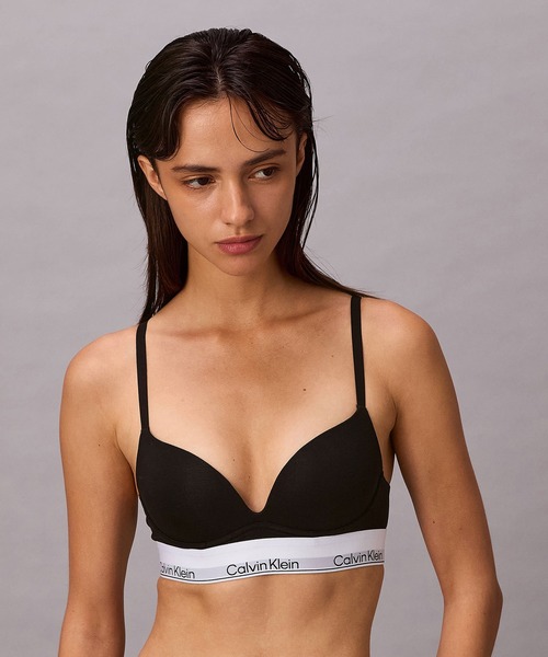 Calvin Klein(カルバン・クライン)の「Icon Cotton Modal プッシュアッププランジブラ(ブラジャー・レディース・ダークブルー/ピンク/ヘザーグレー/ピンク系その他/ブラック・34B/34D/34C/32D/32C/32/36C/36B/36D)」の12枚目の写真