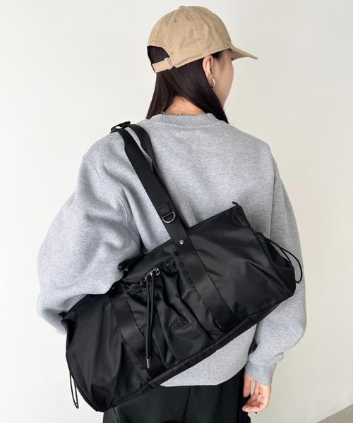 THE NORTH FACE(ザノースフェイス)の「国内未発売 THE NORTH FACE(ザ・ノースフェイス)/軽量 ショルダートートバッグ ダッフルバッグ/BONNEY DUFFLE BAG S(ショルダーバッグ・レディース・ピンク/グレー/ブラック系その他/クリーム/ブラック・FREE)」の19枚目の写真